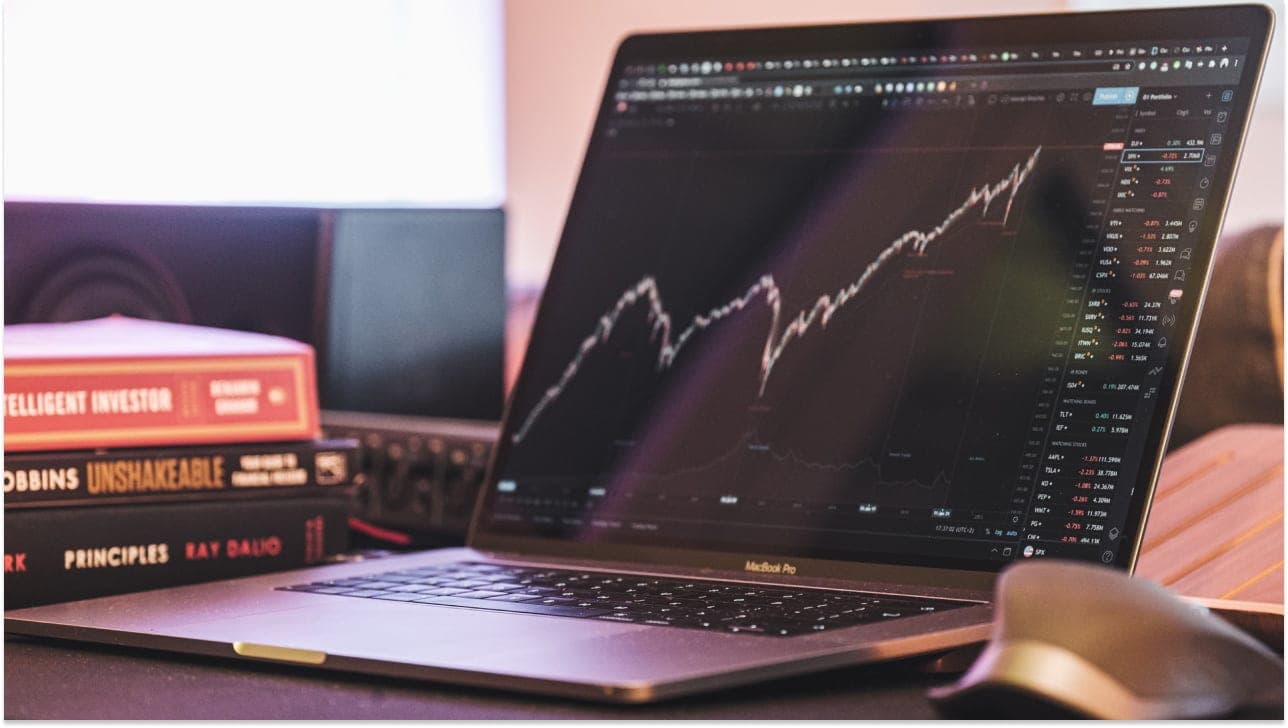 retail-investors-invest-0
